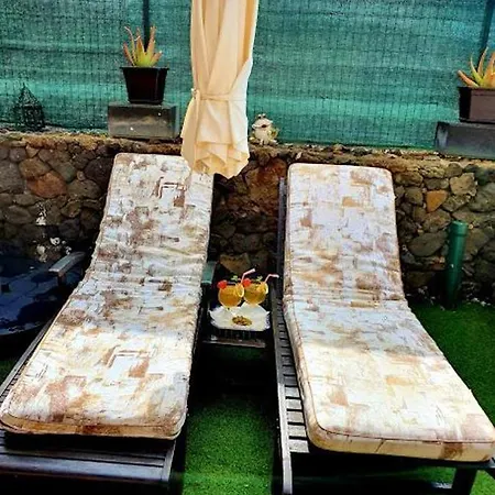 Nyaraló 2 Bedrooms House With Sea View Private Pool And Enclosed Garden At Tinajo