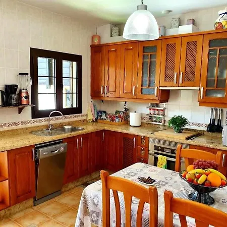 2 Bedrooms House With Sea View Private Pool And Enclosed Garden At Tinajo *