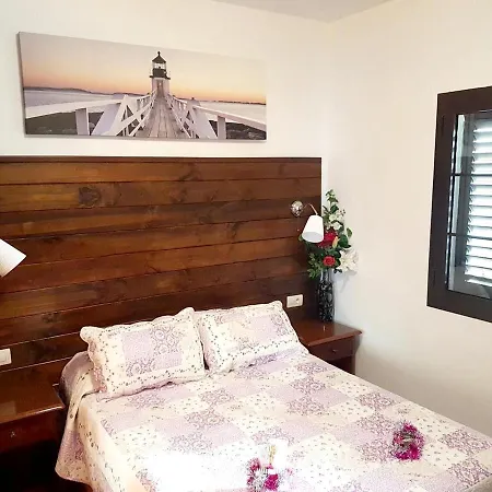 2 Bedrooms House With Sea View Private Pool And Enclosed Garden At Tinajo Nyaraló